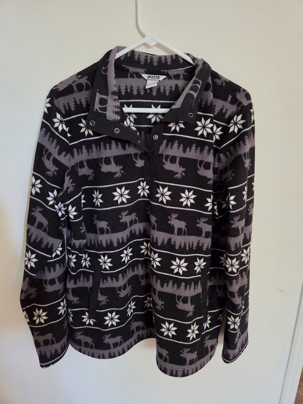 Duluth Trading Co Black, Gray and White Moose-Print Snap Front Fleece